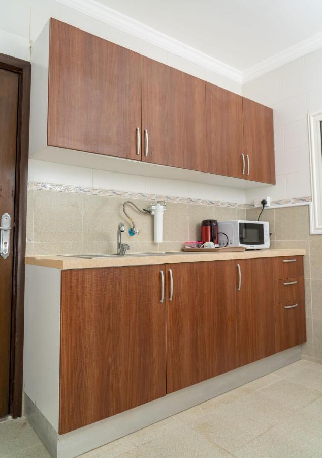 Zodiac Hotel Apartments Fahaheel Kuwait City Екстер'єр фото