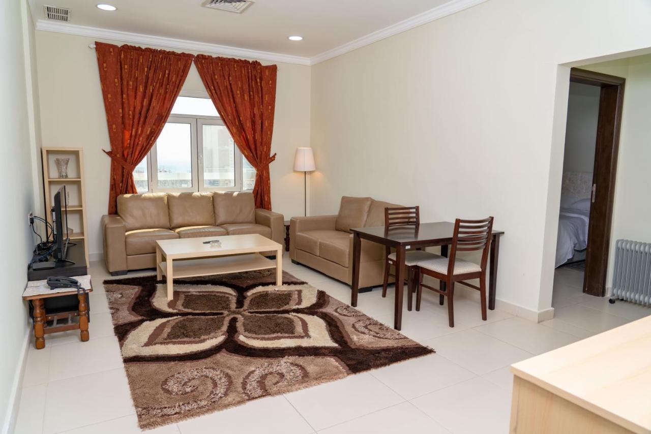 Zodiac Hotel Apartments Fahaheel Kuwait City Екстер'єр фото